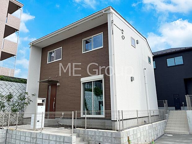 ◆4号棟◆~Exterior~ 閑静な住宅地で子育て家族にピッタリ。毎日のお散歩も快適な緑に恵まれたエリアで、自然に包まれた穏やかな暮らしを実現するための、ゆとりある住環境が整っています。