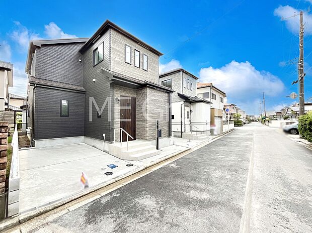 上質感あふれる外観デザイン。魅力の住まいを実現。   