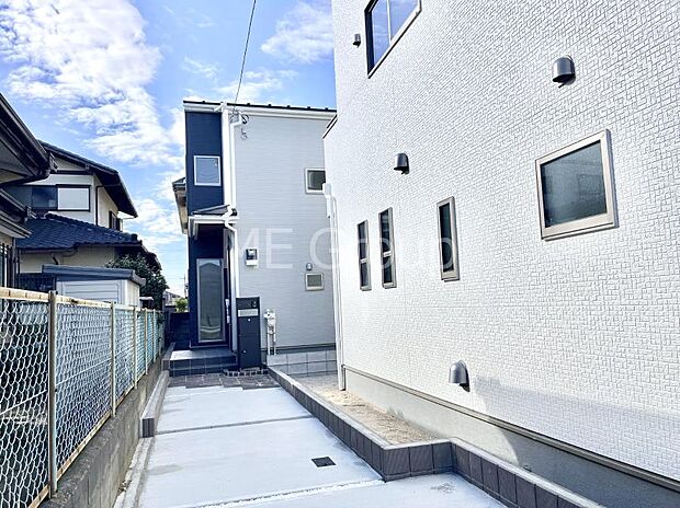 洗練された外観、上質な住空間が広がる室内は永く安心して過ごせる住居です。 