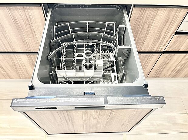 ◆2号棟◆面倒なお片づけは食洗機にお任せ！家事の負担が減って、時間にも気持ちにもゆとりができます。