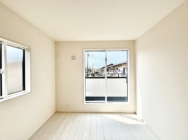 ◆2号棟◆〜Bed Room〜　忙しく過ぎゆく日常を置き去るほど、ゆったりした時間が流れる住環境。『快適』は「家」と「街」と「環境」が調和した時に訪れるだと改めて感じさせてくれます。