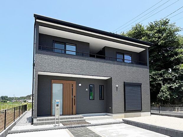 溢れる陽光でご家族の笑顔も輝く