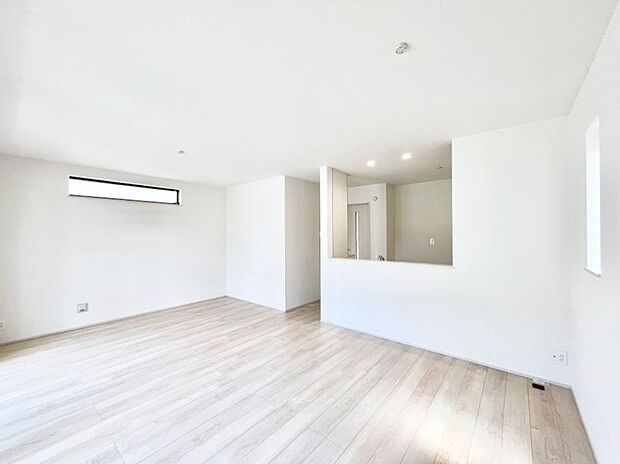 ◆2号棟◆〜Living〜　ここにはみんなが集い、食事と楽しい会話が始まる。話に夢中になりすぎて、ついつい時を忘れ夜半過ぎになってしまう。そんな束の間の幸せを感じさせてくれる場所でありたい。