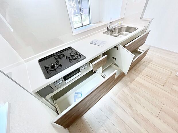 ◆2号棟◆使いやすさを優先したスライド式収納タイプ！