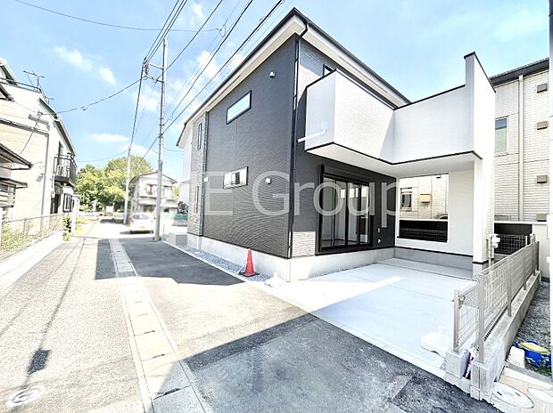 前面道路: 閑静な住宅地をはしる車通りの少ない道路。 駐車の出し入れもらくらくです!ご不明点・現地見学のご希望は、お気軽にお問い合わせください! 周辺には買い物環境も充実♪