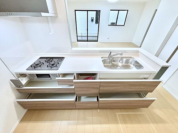 ◆B号棟◆使いやすさを優先したスライド式収納タイプ!