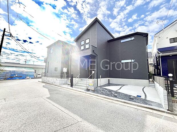 前面道路はきちんと整備されています