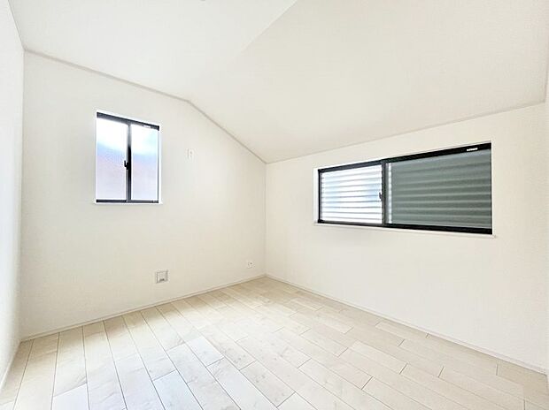 ◆A号棟◆〜Bed Room〜　子供部屋はお子様にとって大変重な役割があります。子供一人で過ごす空間を与えることで、宿題や勉強時間も自然と増えまた自ら部屋の片付けや掃除なども促すことに繋がります。