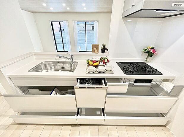 ◆A号棟◆使いやすさを優先したスライド式収納タイプ！