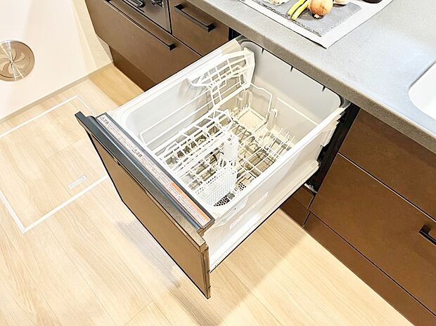 面倒なお片づけは食洗機にお任せ!家事の負担が減って、時間にも気持ちにもゆとりができます。