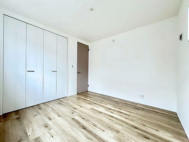 子供部屋にもおすすめな収納スペースたっぷりの居室