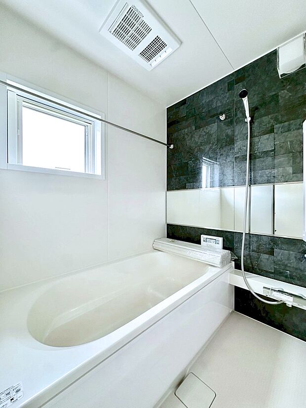 一日の疲れを癒やす大切なバスタイム。ゆっくりとお風呂を楽しんで疲れをとりたいですね！  