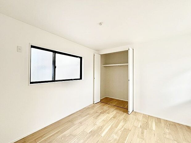 子供部屋にもおすすめな収納スペースたっぷりの居室