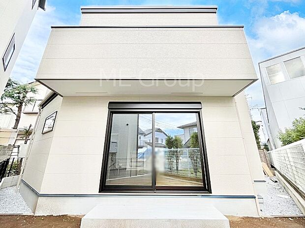 上質感あふれる外観デザイン。魅力の住まいを実現。 