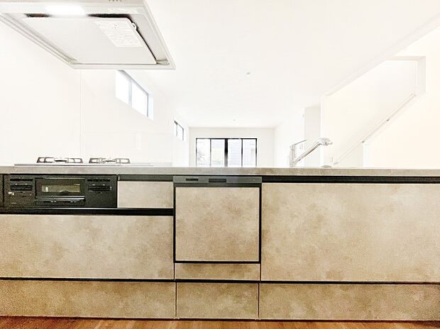 毎日使うキッチンだから、使いやすさ＆お手入れのしやすさにこだわりました。 