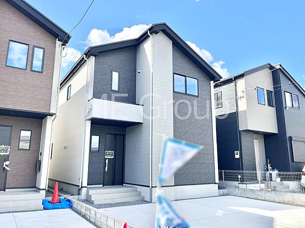 ◆1号棟◆〜Exterior〜 周辺には学校や買物施設もあり生活、子育てに適した環境が広がっています!「永住地」として、物件のご見学だけではなく、周辺の環境や通学できる学校についてもご相談ください!