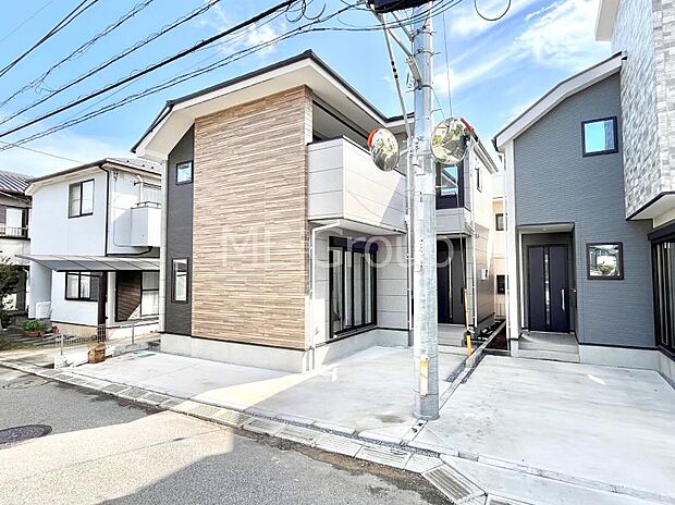 前面道路はきちんと整備されています