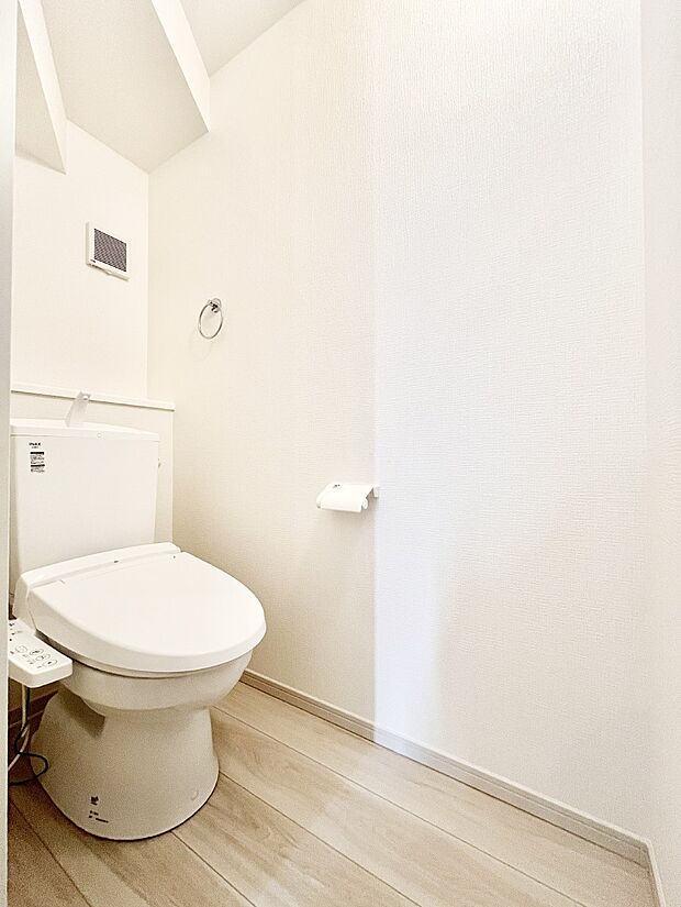 トイレは温水洗浄機能付き