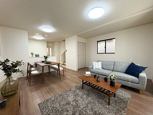 ◆A号棟◆〜Living〜　ここにはみんなが集い、食事と楽しい会話が始まる。話に夢中になりすぎて、ついつい時を忘れ夜半過ぎになってしまう。そんな束の間の幸せを感じさせてくれる場所でありたい。