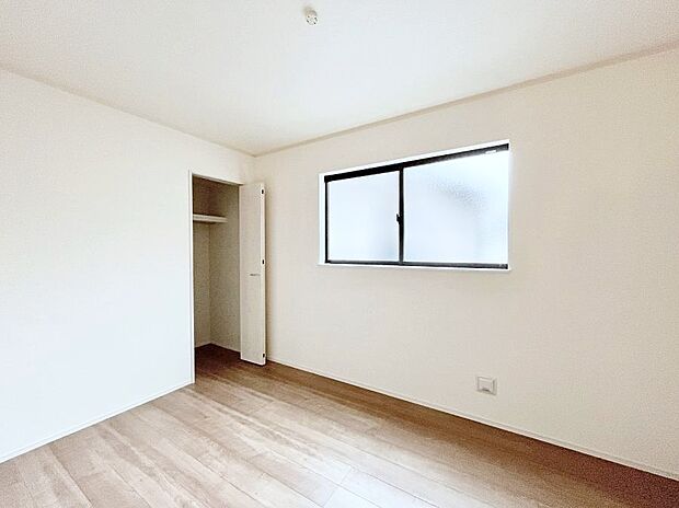 ◆A号棟◆〜Bed Room〜　子供部屋はお子様にとって大変重な役割があります。子供一人で過ごす空間を与えることで、宿題や勉強時間も自然と増えまた自ら部屋の片付けや掃除なども促すことに繋がります。