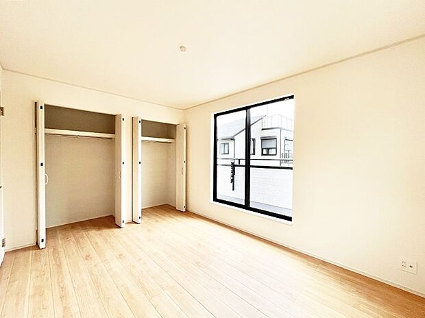 収納が充実しているので、居住スペースを広く使えます。 