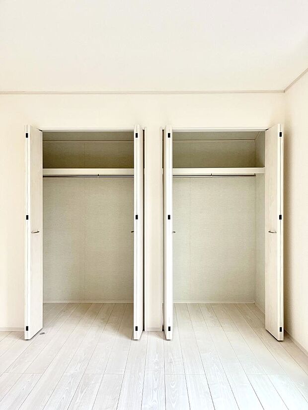 たっぷりの収納スペースで快適に暮らせそう 