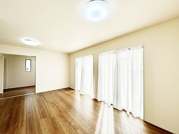 ◆B号棟◆〜Living〜 ここにはみんなが集い、食事と楽しい会話が始まる。話に夢中になりすぎて、ついつい時を忘れ夜半過ぎになってしまう。そんな束の間の幸せを感じさせてくれる場所でありたい。