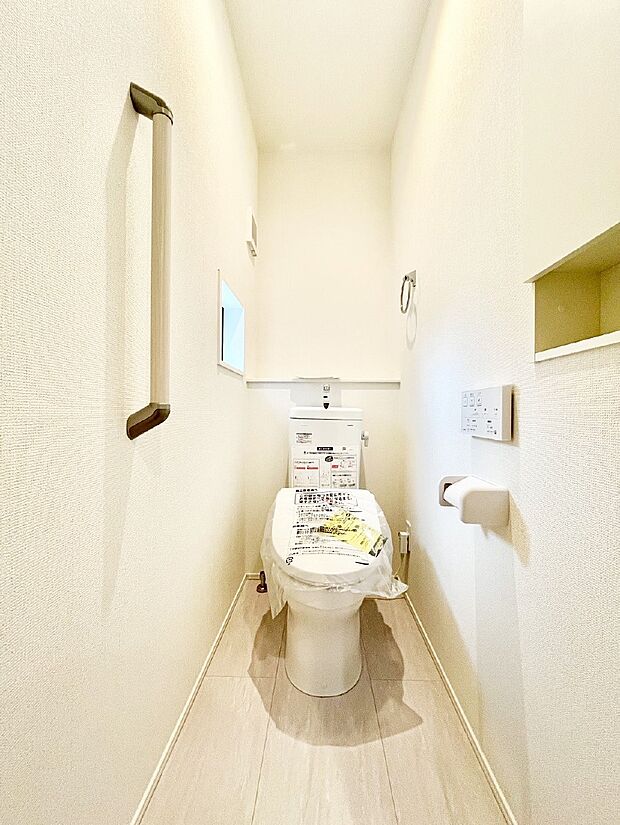 トイレは温水洗浄機能付き