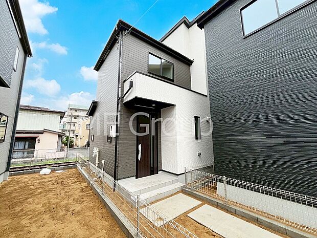 溢れる陽光でご家族の笑顔も輝く