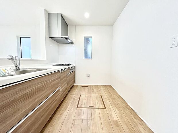 ゆとりあるキッチンではご家族と楽しくお料理ができます。