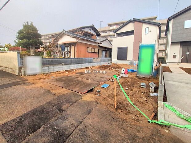 ◆1号棟◆〜Exterior〜　一戸建ての大きなメリットは、自分達の「土地」を「自由に」使える事です。ガーデニングやＤＩＹ，車やバイクの趣味など様々な用途で利用できます。