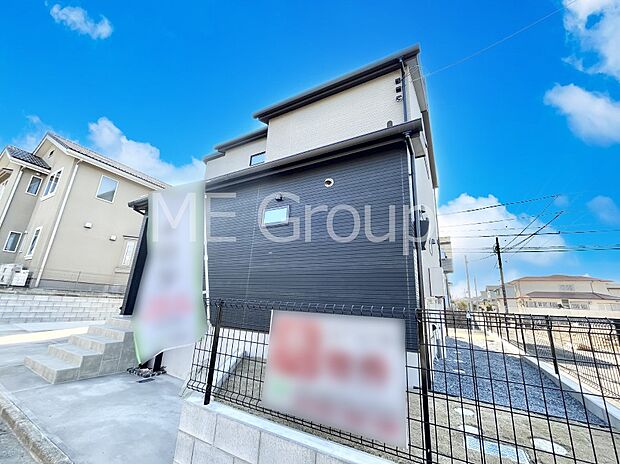 〜Exterior〜 閑静な住宅地で子育て家族にピッタリ。毎日のお散歩も快適な緑に恵まれたエリアで、自然に包まれた穏やかな暮らしを実現するための、ゆとりある住環境が整っています。