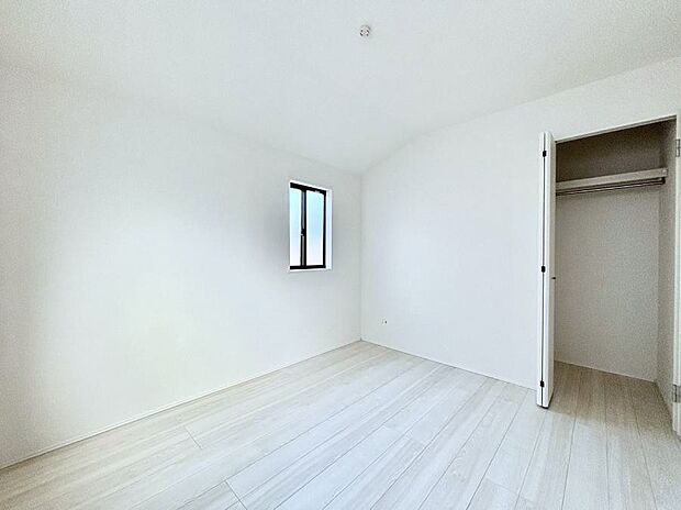 子供部屋にもおすすめな収納スペースたっぷりの居室