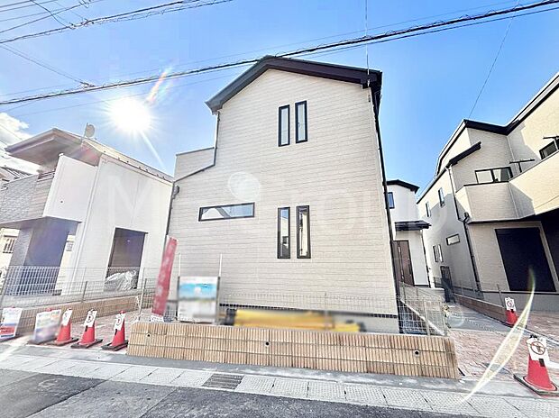 洗練された外観、上質な住空間が広がる室内は永く安心して過ごせる住居です。