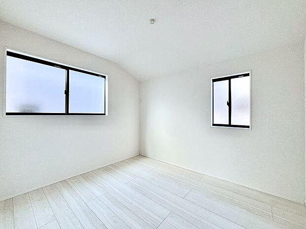 2面採光を確保した明るい空間。家族みんなが快適な暮らしを実現する設計です。