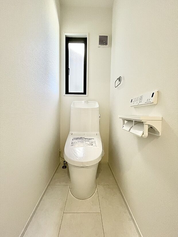 トイレは温水洗浄機能付き  