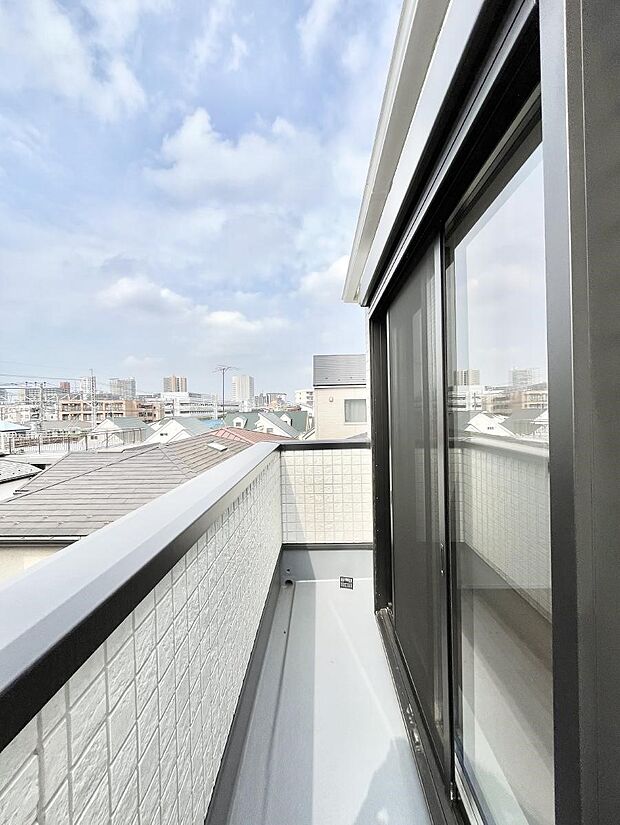 風通しの良いバルコニー  