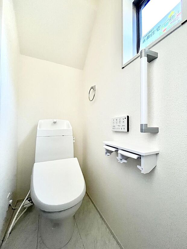 トイレは1階と2階それぞれに配置されていてとても便利です。 