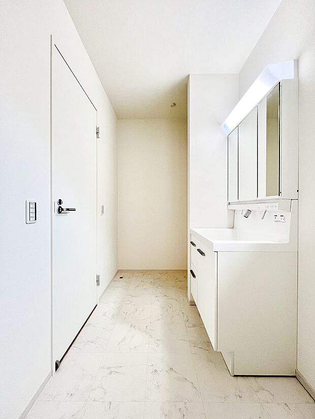 身支度もスムーズにおこなえる脱衣場