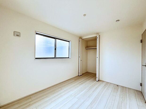 子供部屋にもおすすめな収納スペースたっぷりの居室