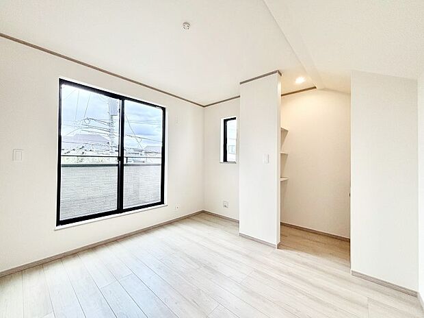 ◆B号棟◆〜Bed Room〜 子供部屋はお子様にとって大変重な役割があります。子供一人で過ごす空間を与えることで、宿題や勉強時間も自然と増えまた自ら部屋の片付けや掃除なども促すことに繋がります。