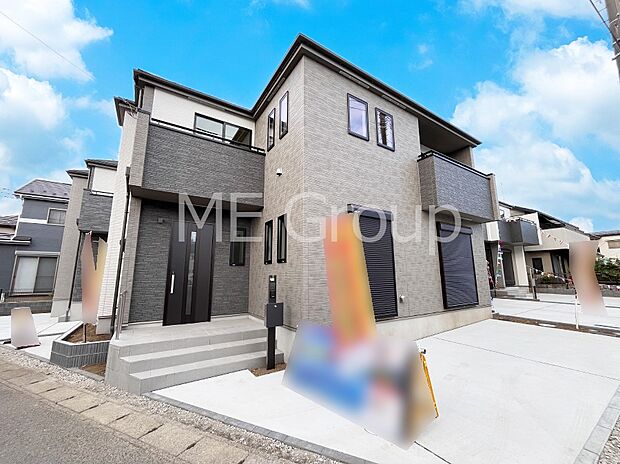 ◆B号棟◆〜Exterior〜 角地により陽当り・風通し良好!うららかな陽射しがどのお部屋にも降り注ぎますように、快適さを追求した間取設計。生活を恵みの豊かな永住の地へと変えてくれます。