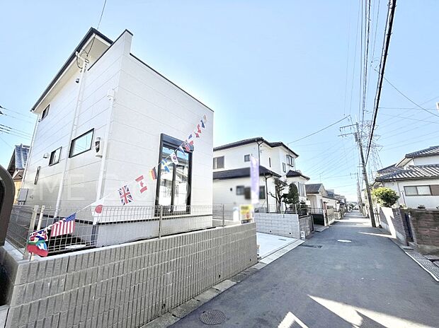 洗練された外観、上質な住空間が広がる室内は永く安心して過ごせる住居です。 