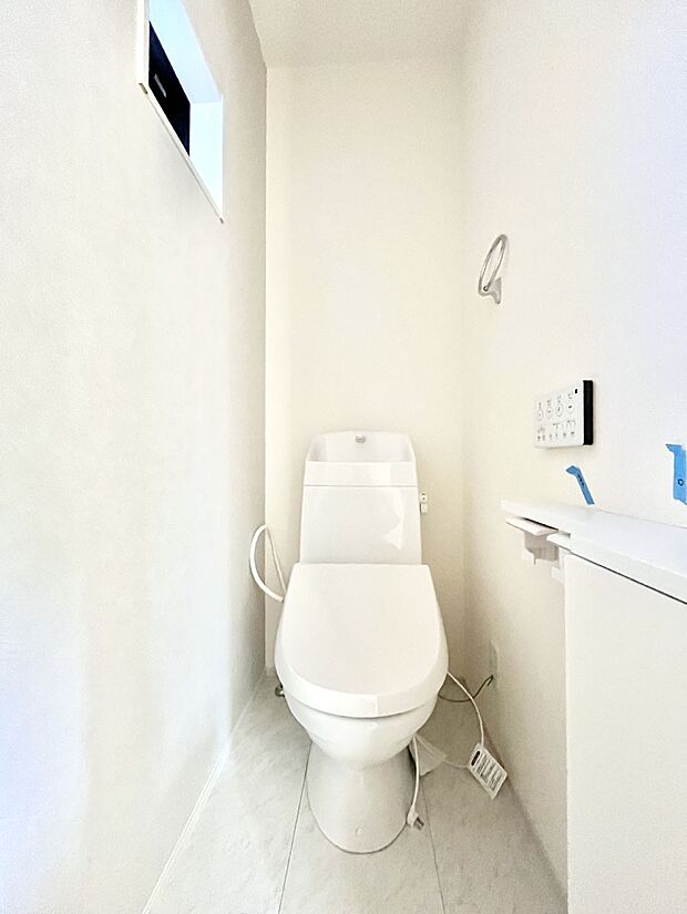 〜Toilet〜　綺麗・スッキリ・快適なウォシュレット付トイレでくつろげる空間です。トイレは毎日使わざるを得ないもの。いつも清潔を保ちたいですね。トイレが2ヶ所あるので朝の混雑時に便利です！