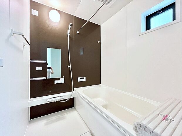 落ち着いた雰囲気でゆっくりお寛ぎいただけるバスルーム