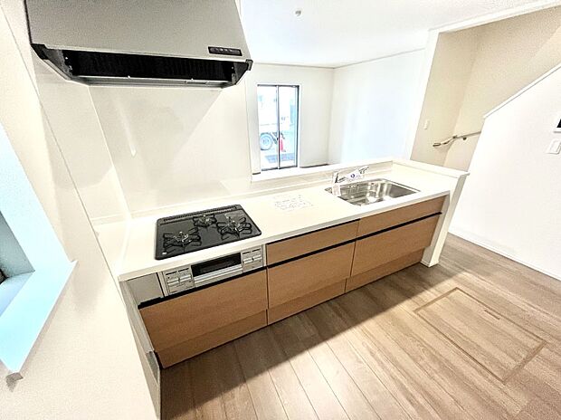 料理をしながらでもご家族との会話を楽しめる対面キッチン