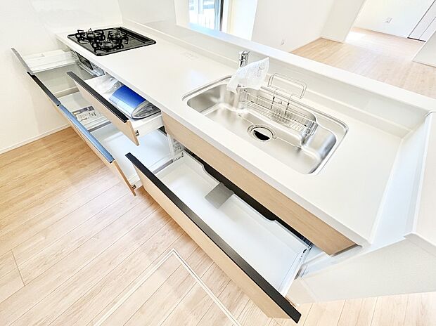 ◆A号棟◆スライド式収納なので上からの出し入れが可能!腰をかがめずに楽々!