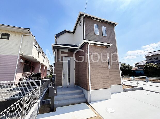 ◆A号棟◆〜Exterior〜　閑静な住宅地で子育て家族にピッタリ。毎日のお散歩も快適な緑に恵まれたエリアで、自然に包まれた穏やかな暮らしを実現するための、ゆとりある住環境が整っています。