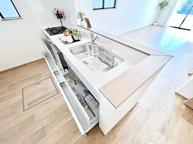 ◆A号棟◆使いやすさを優先したスライド式収納タイプ！