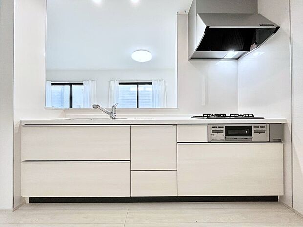 毎日使うキッチンだから、使いやすさ&お手入れのしやすさにこだわりました。